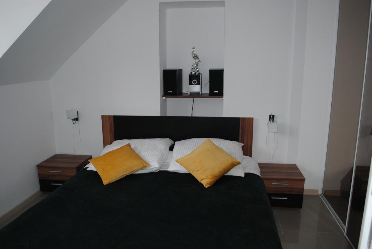 Dog Friendly Dom, Apartamenty Wichrowe Wzgorza Z Basenem Brenna อุสทรอน ภายนอก รูปภาพ