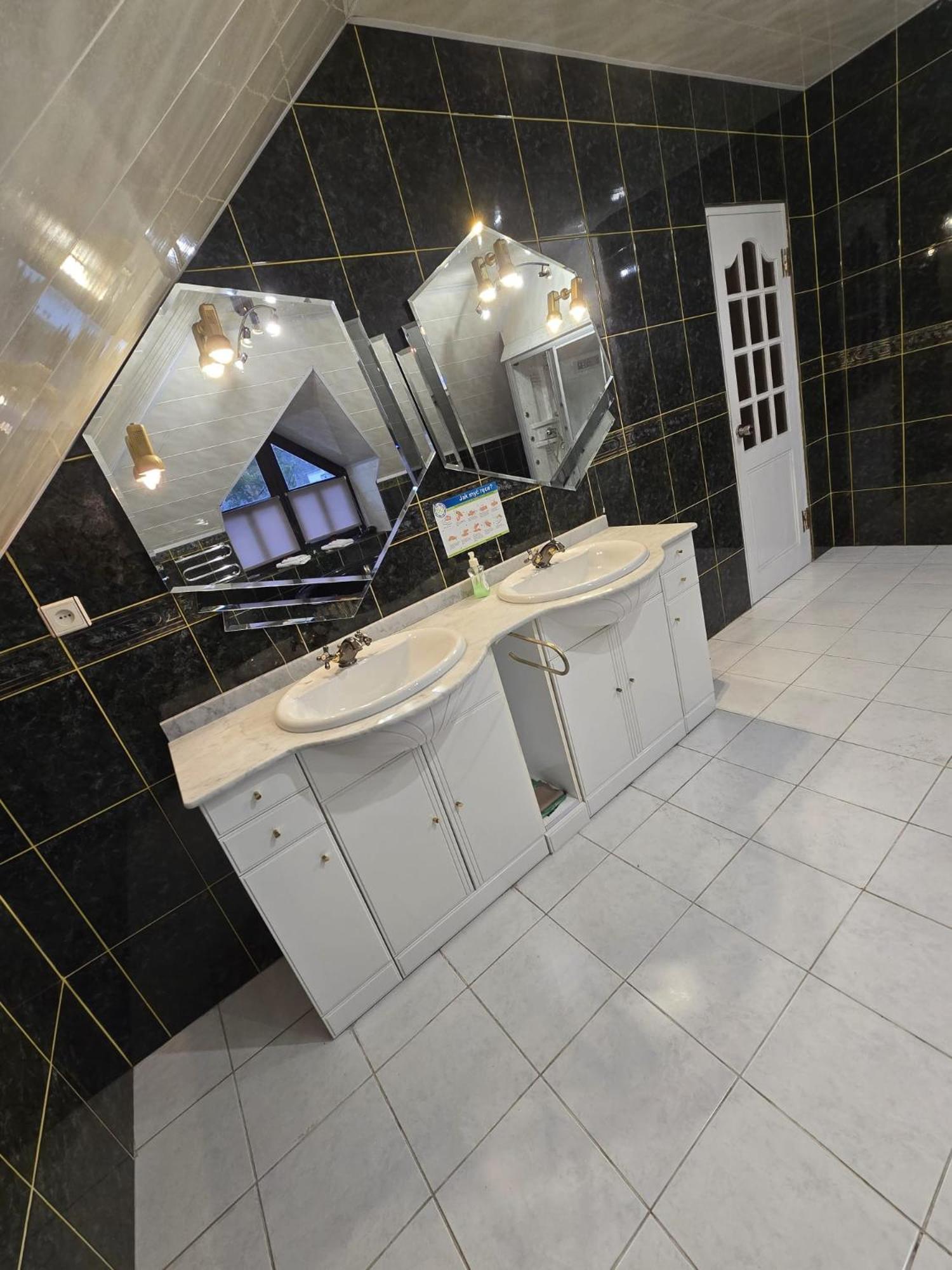 Dog Friendly Dom, Apartamenty Wichrowe Wzgorza Z Basenem Brenna อุสทรอน ภายนอก รูปภาพ
